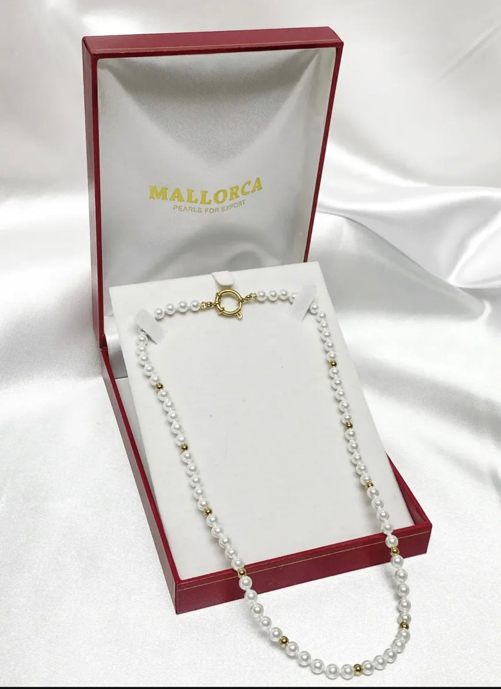 Collar Perlas Mallorca en estuche sobre tela