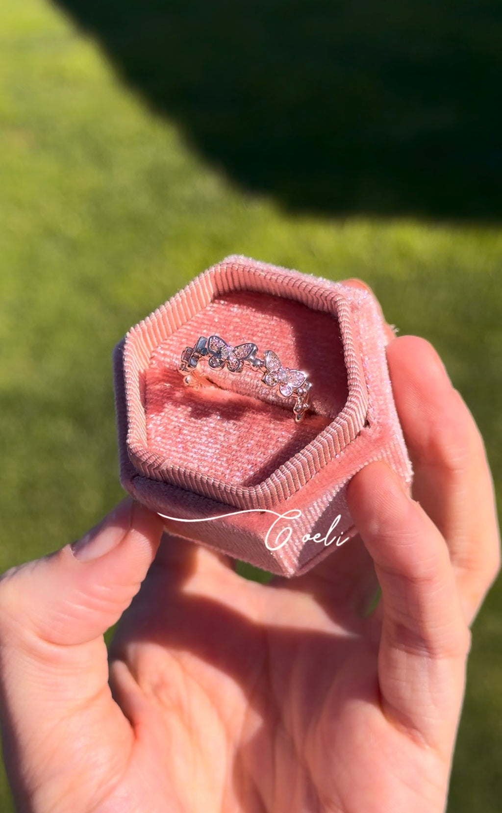 Anillo Mariposas Enchapado Oro Rosa en estuche rosa Coeli